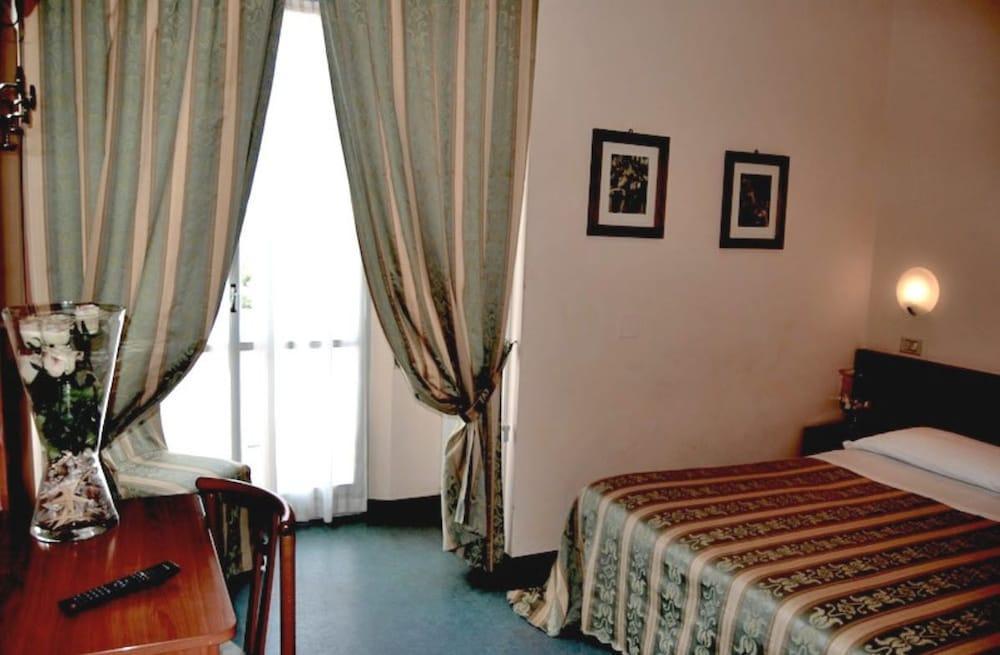 Hotel Acerboli Rimini Bagian luar foto