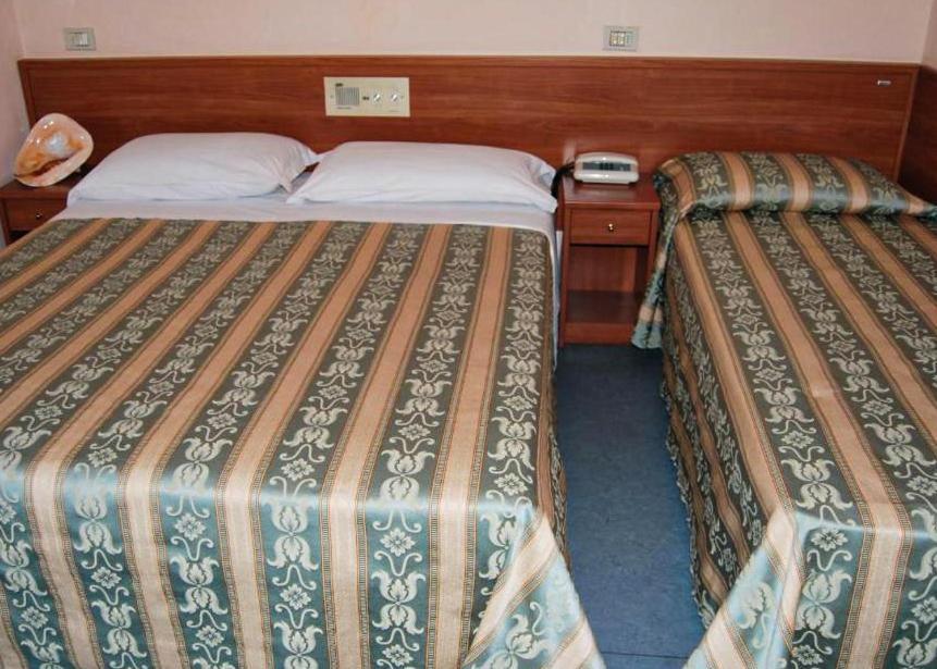 Hotel Acerboli Rimini Bagian luar foto
